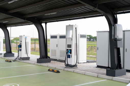 Las Electrolineras: Impulsores del Futuro Sostenible en España